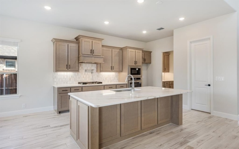 2411 Cornwall Lane, Forney, TX 75126, 4 Bedrooms Bedrooms, ,5 BathroomsBathrooms,Residential,For Sale,2411 Cornwall Lane,0,21144567