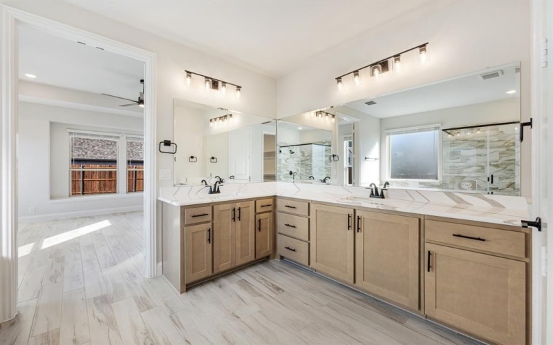 2411 Cornwall Lane, Forney, TX 75126, 4 Bedrooms Bedrooms, ,5 BathroomsBathrooms,Residential,For Sale,2411 Cornwall Lane,0,21144567