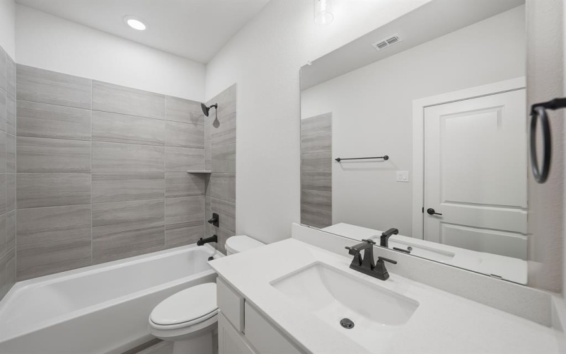 940 Shady Oaks Drive, Rockwall, TX 75087, 5 Bedrooms Bedrooms, ,6 BathroomsBathrooms,Residential,For Sale,940 Shady Oaks Drive,0,21144646