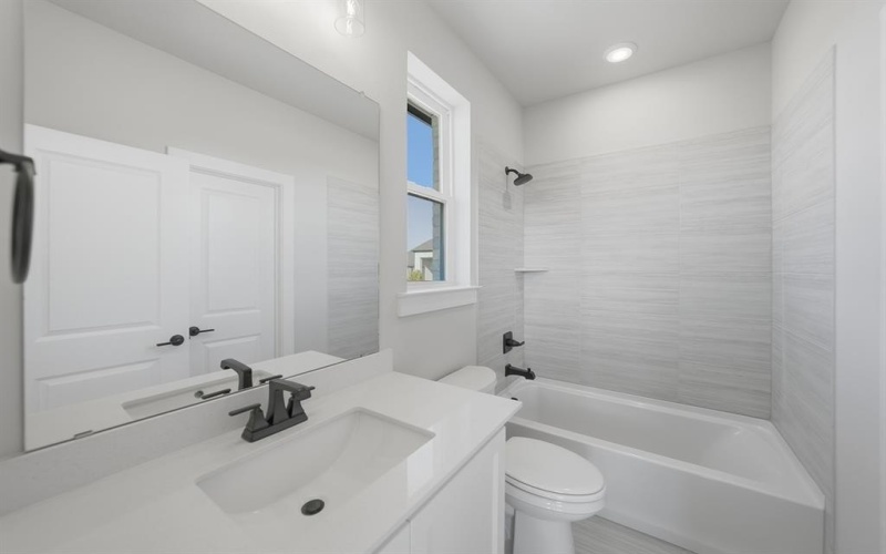 940 Shady Oaks Drive, Rockwall, TX 75087, 5 Bedrooms Bedrooms, ,6 BathroomsBathrooms,Residential,For Sale,940 Shady Oaks Drive,0,21144646