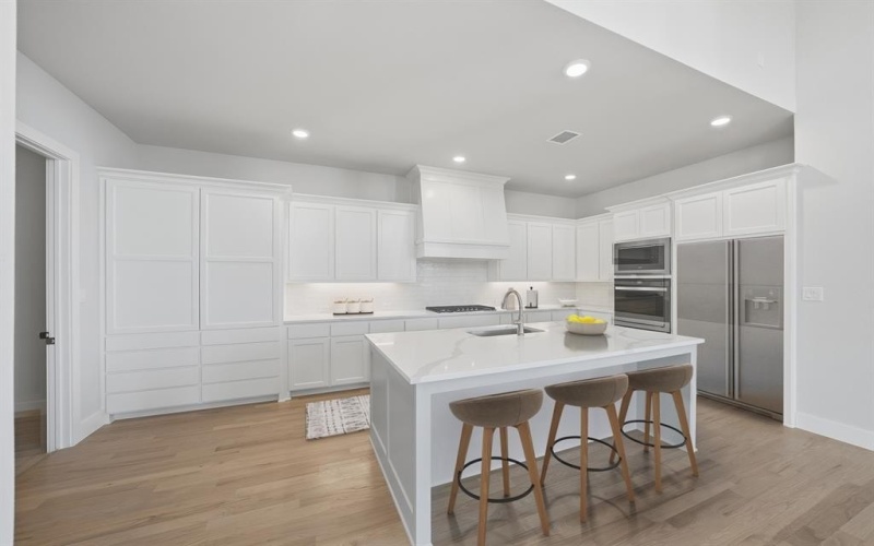 940 Shady Oaks Drive, Rockwall, TX 75087, 5 Bedrooms Bedrooms, ,6 BathroomsBathrooms,Residential,For Sale,940 Shady Oaks Drive,0,21144646