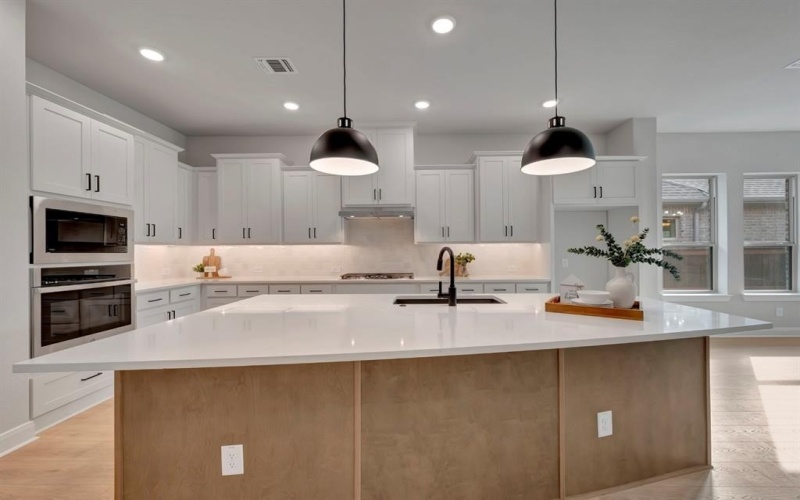 2076 Spotted Fawn Drive, Arlington, TX 76005, 2 Bedrooms Bedrooms, ,2 BathroomsBathrooms,Residential,For Sale,2076 Spotted Fawn Drive,0,21144796