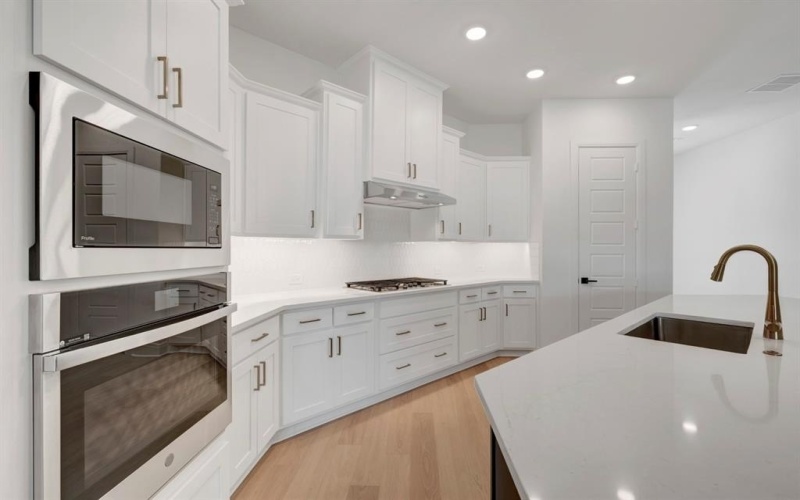 2083 Pine Grove Lane, Arlington, TX 76005, 2 Bedrooms Bedrooms, ,2 BathroomsBathrooms,Residential,For Sale,2083 Pine Grove Lane,0,21144825