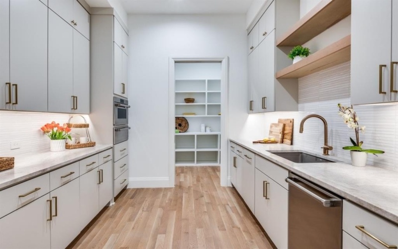 2223 Courtland Drive, Frisco, TX 75034, 5 Bedrooms Bedrooms, ,6 BathroomsBathrooms,Residential,For Sale,2223 Courtland Drive,0,21138918