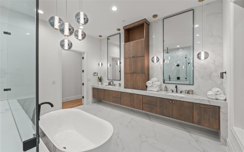 2223 Courtland Drive, Frisco, TX 75034, 5 Bedrooms Bedrooms, ,6 BathroomsBathrooms,Residential,For Sale,2223 Courtland Drive,0,21138918