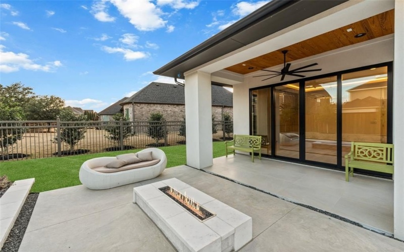 2223 Courtland Drive, Frisco, TX 75034, 5 Bedrooms Bedrooms, ,6 BathroomsBathrooms,Residential,For Sale,2223 Courtland Drive,0,21138918