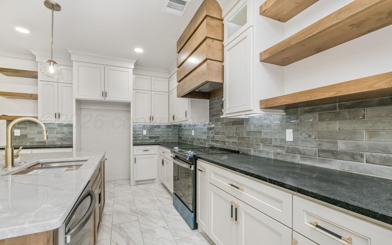 1312 N CLEVELAND Street, Amarillo, TX 79107-6721, 3 Habitaciones Habitaciones , ,2 BañosBaños,Residential,En Venta,1312 N CLEVELAND Street,0,26-177