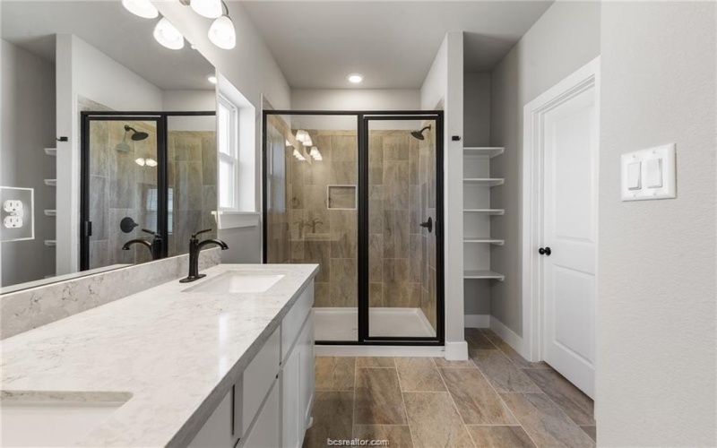 915 Fork, College Station, TX 77845, 3 Habitaciones Habitaciones , ,2 BañosBaños,Residential,En Venta,915 Fork,0,25013340