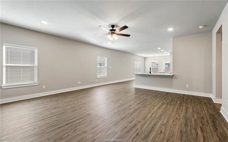 915 Fork, College Station, TX 77845, 3 Habitaciones Habitaciones , ,2 BañosBaños,Residential,En Venta,915 Fork,0,25013340