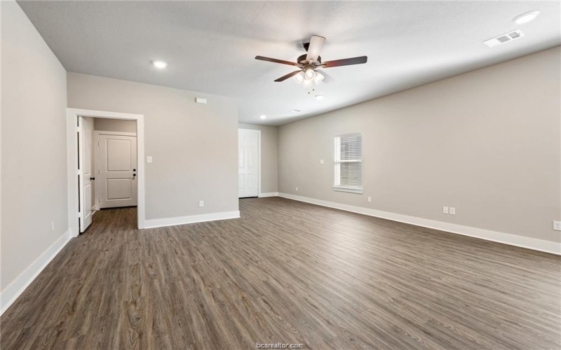 915 Fork, College Station, TX 77845, 3 Habitaciones Habitaciones , ,2 BañosBaños,Residential,En Venta,915 Fork,0,25013340