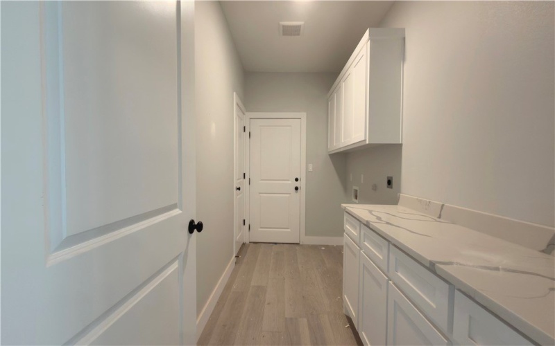 8121 Berenstain Drive, Corpus Christi, TX 78414, 3 Bedrooms Bedrooms, ,2 BathroomsBathrooms,Residential,For Sale,8121 Berenstain Drive,0,469540