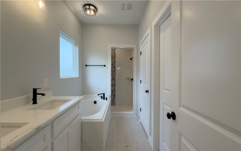 8125 Berenstain Drive, Corpus Christi, TX 78414, 3 Bedrooms Bedrooms, ,2 BathroomsBathrooms,Residential,For Sale,8125 Berenstain Drive,0,469542