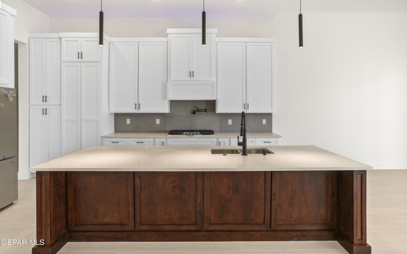 5833 MARA Place, El Paso, TX 79932, 4 Habitaciones Habitaciones , ,3 BañosBaños,Residential,En Venta,5833 MARA Place,0,935941