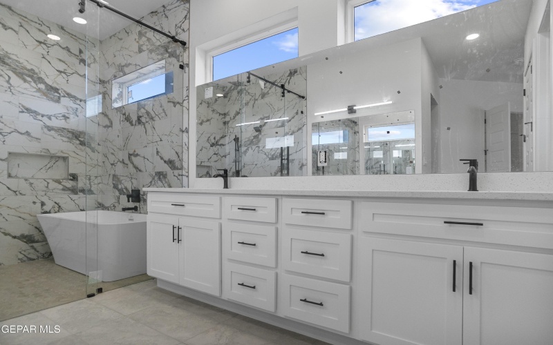 5833 MARA Place, El Paso, TX 79932, 4 Habitaciones Habitaciones , ,3 BañosBaños,Residential,En Venta,5833 MARA Place,0,935941