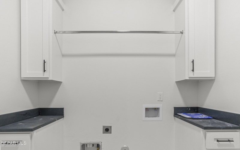 5833 MARA Place, El Paso, TX 79932, 4 Habitaciones Habitaciones , ,3 BañosBaños,Residential,En Venta,5833 MARA Place,0,935941