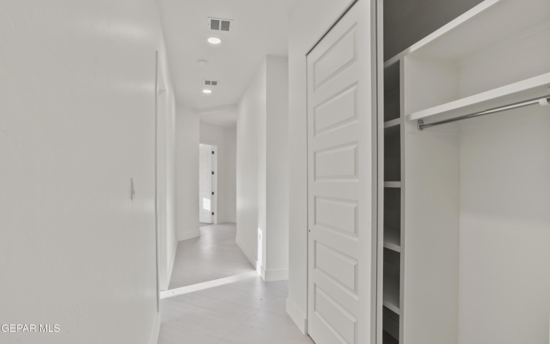 5833 MARA Place, El Paso, TX 79932, 4 Habitaciones Habitaciones , ,3 BañosBaños,Residential,En Venta,5833 MARA Place,0,935941