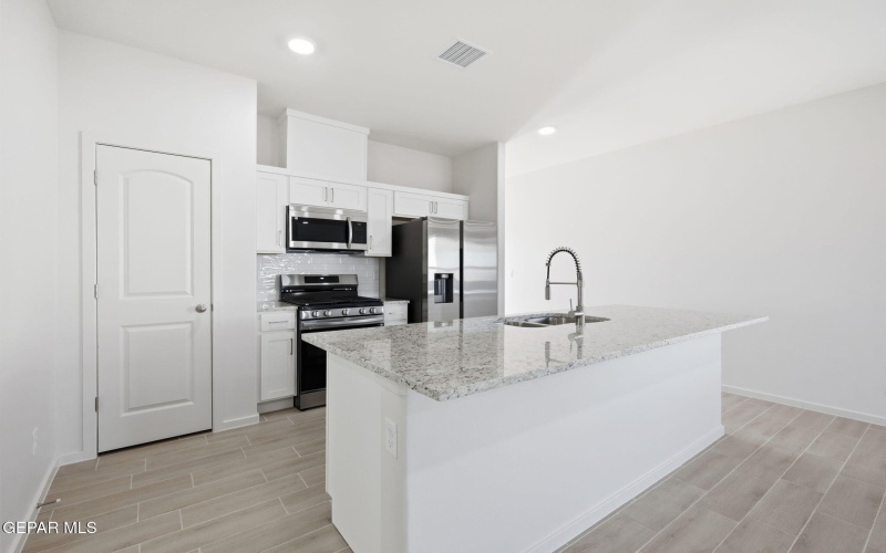 1237 Irish Summer Place, El Paso, TX 79928, 3 Bedrooms Bedrooms, ,1 BathroomBathrooms,Residential,For Sale,1237 Irish Summer Place,0,935954