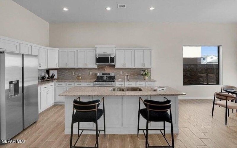 12621 Fredericksberg Avenue, El Paso, TX 79928, 4 Habitaciones Habitaciones , ,3 BañosBaños,Residential,En Venta,12621 Fredericksberg Avenue,0,935968