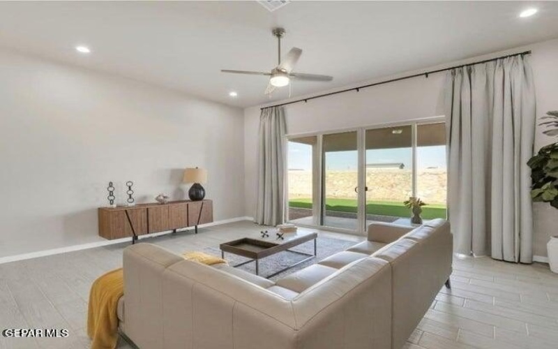 12629 Fredericksberg Avenue, El Paso, TX 79928, 4 Bedrooms Bedrooms, ,3 BathroomsBathrooms,Residential,For Sale,12629 Fredericksberg Avenue,0,935969