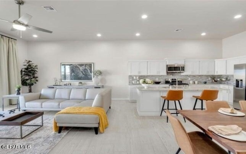 12629 Fredericksberg Avenue, El Paso, TX 79928, 4 Bedrooms Bedrooms, ,3 BathroomsBathrooms,Residential,For Sale,12629 Fredericksberg Avenue,0,935969