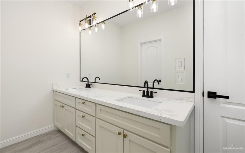 5204 Shalom Drive, Edinburg, TX 78539, 3 Habitaciones Habitaciones , ,2 BañosBaños,Residential,En Venta,5204 Shalom Drive,0,491363