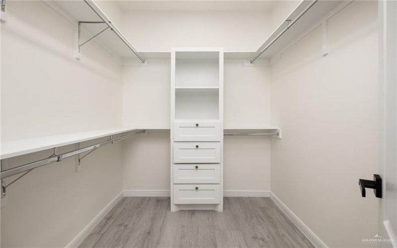 5204 Shalom Drive, Edinburg, TX 78539, 3 Habitaciones Habitaciones , ,2 BañosBaños,Residential,En Venta,5204 Shalom Drive,0,491363