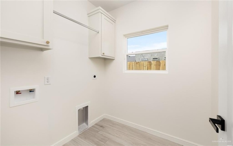 5204 Shalom Drive, Edinburg, TX 78539, 3 Habitaciones Habitaciones , ,2 BañosBaños,Residential,En Venta,5204 Shalom Drive,0,491363