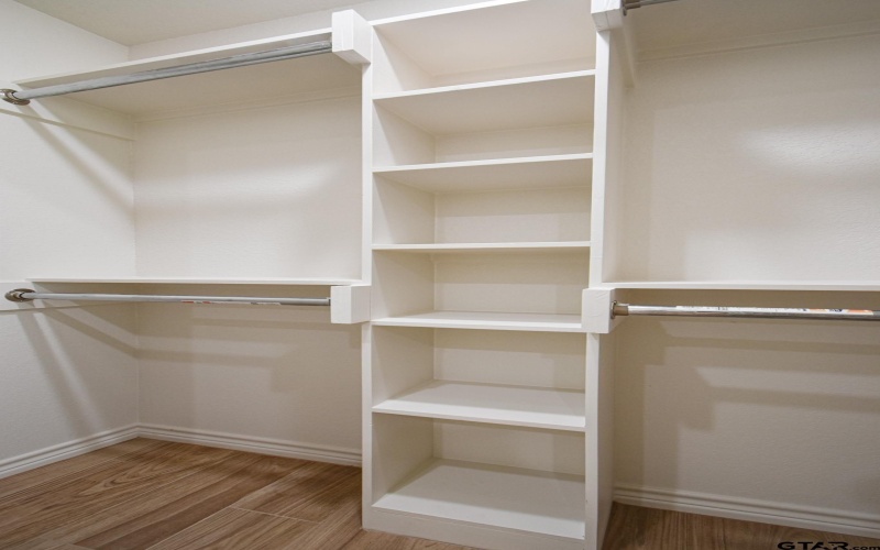 1417 E Earle St, Tyler, TX 75702, ,11 BathroomsBathrooms,Residential Multi Family,For Sale,1417 E Earle St,0,25011148