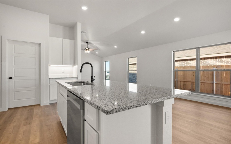 7205 7th Street, Lubbock, TX 79416, 4 Bedrooms Bedrooms, ,2 BathroomsBathrooms,Residential,For Sale,7205 7th Street,0,202600037