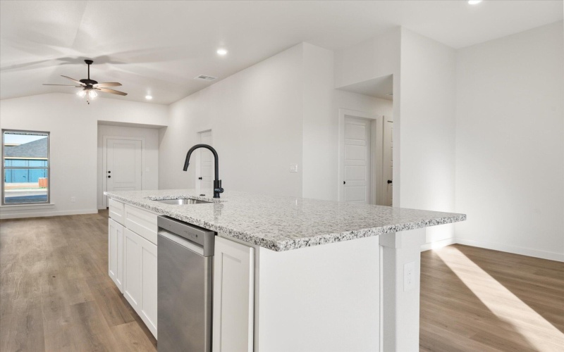 7023 14th Street, Lubbock, TX 79416, 3 Habitaciones Habitaciones , ,2 BañosBaños,Residential,En Venta,7023 14th Street,0,202600046