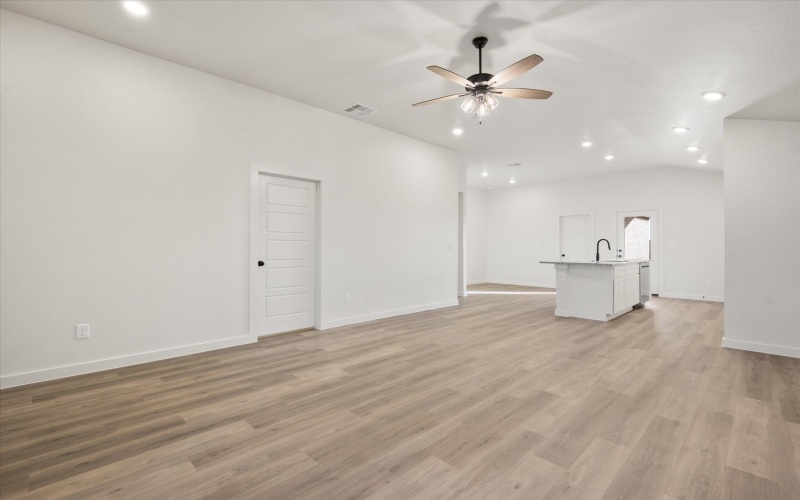 7023 14th Street, Lubbock, TX 79416, 3 Habitaciones Habitaciones , ,2 BañosBaños,Residential,En Venta,7023 14th Street,0,202600046