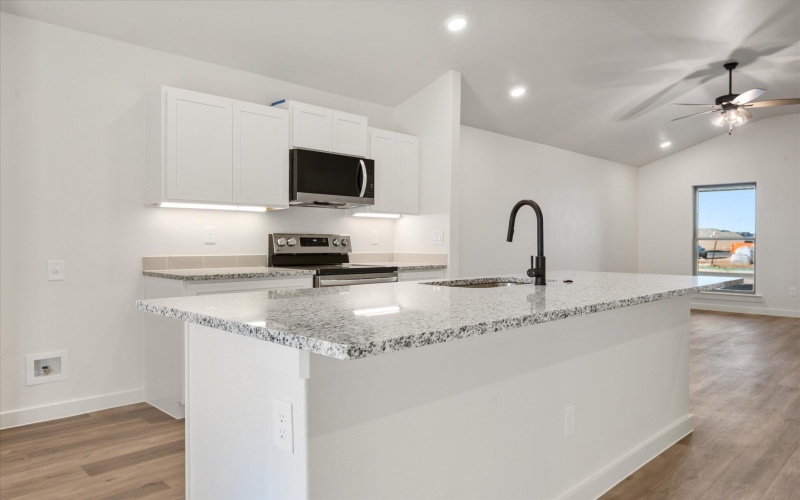 7023 14th Street, Lubbock, TX 79416, 3 Habitaciones Habitaciones , ,2 BañosBaños,Residential,En Venta,7023 14th Street,0,202600046