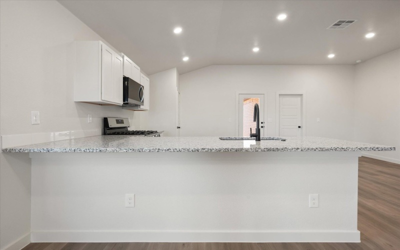 7021 14th Street, Lubbock, TX 79416, 3 Habitaciones Habitaciones , ,2 BañosBaños,Residential,En Venta,7021 14th Street,0,202600086