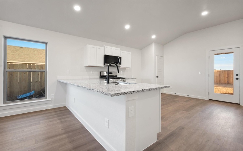 7021 14th Street, Lubbock, TX 79416, 3 Habitaciones Habitaciones , ,2 BañosBaños,Residential,En Venta,7021 14th Street,0,202600086