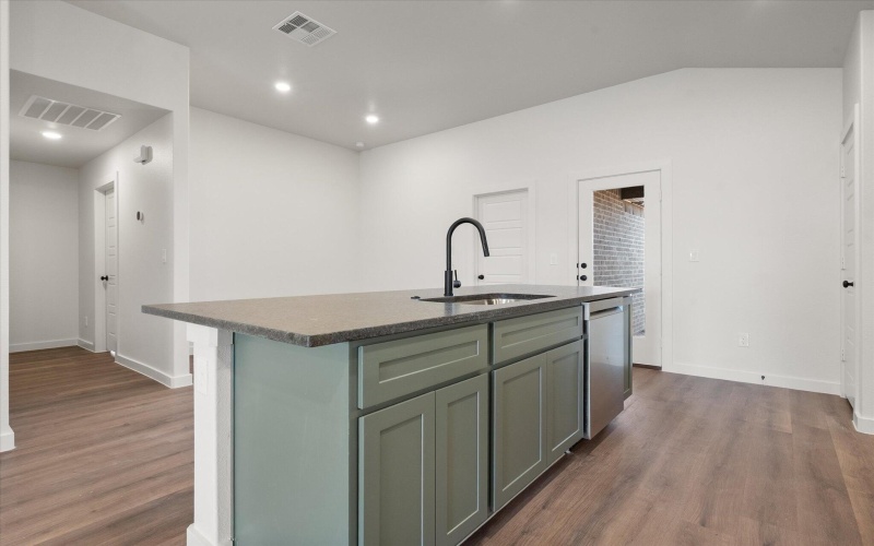 3112 138th Place, Lubbock, TX 79423, 3 Habitaciones Habitaciones , ,2 BañosBaños,Residential,En Venta,3112 138th Place,0,202600092