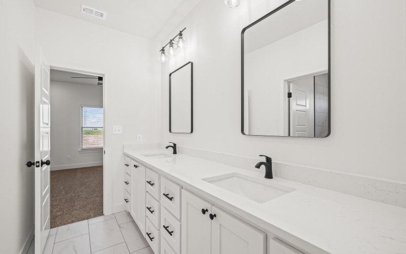 1214 W Hardin, Lubbock, TX 79403, 3 Habitaciones Habitaciones , ,2 BañosBaños,Residential,En Venta,1214 W Hardin,0,202600124