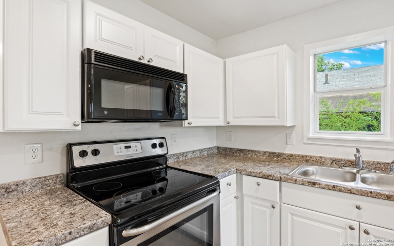 1502 Menchaca, San Antonio, TX 78207, 3 Bedrooms Bedrooms, ,2 BathroomsBathrooms,Residential,For Sale,1502 Menchaca,0,1898741