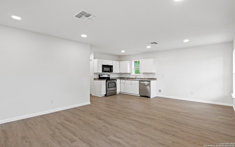 1502 Menchaca, San Antonio, TX 78207, 3 Bedrooms Bedrooms, ,2 BathroomsBathrooms,Residential,For Sale,1502 Menchaca,0,1898741