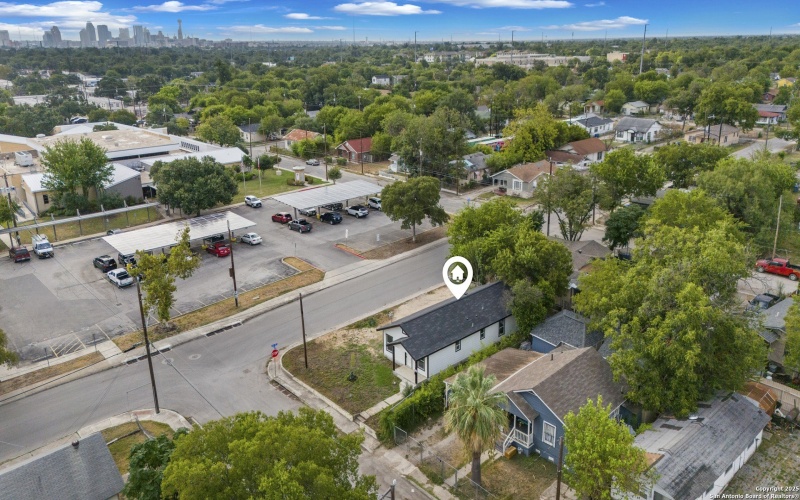 1502 Menchaca, San Antonio, TX 78207, 3 Bedrooms Bedrooms, ,2 BathroomsBathrooms,Residential,For Sale,1502 Menchaca,0,1898741