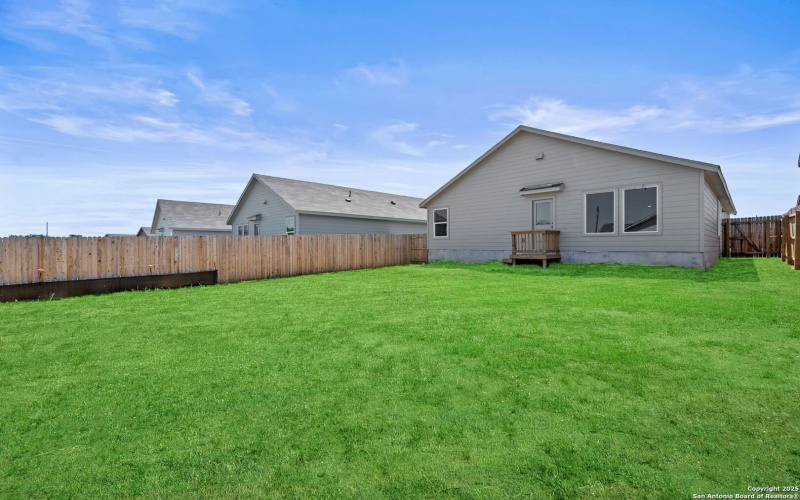 120 Autumn Trail, Floresville, TX 78114, 3 Habitaciones Habitaciones , ,2 BañosBaños,Residential,En Venta,120 Autumn Trail,0,1931700