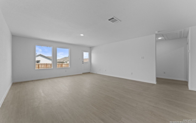 120 Autumn Trail, Floresville, TX 78114, 3 Habitaciones Habitaciones , ,2 BañosBaños,Residential,En Venta,120 Autumn Trail,0,1931700