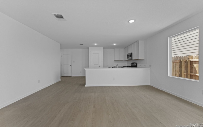 120 Autumn Trail, Floresville, TX 78114, 3 Habitaciones Habitaciones , ,2 BañosBaños,Residential,En Venta,120 Autumn Trail,0,1931700