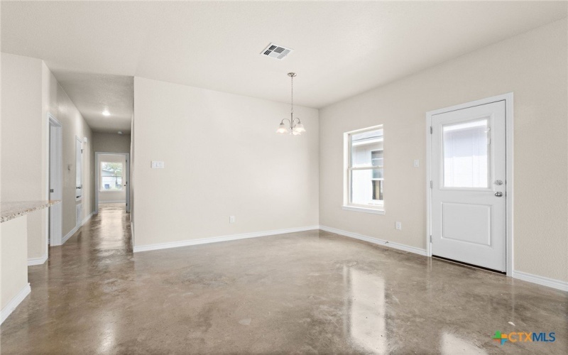 412 W Avenue C, Copperas Cove, TX 76522, 3 Habitaciones Habitaciones , ,2 BañosBaños,Residential,En Venta,412 W Avenue C,0,590138