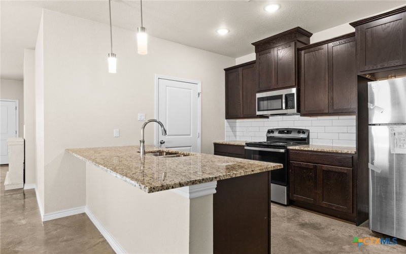 412 W Avenue C, Copperas Cove, TX 76522, 3 Habitaciones Habitaciones , ,2 BañosBaños,Residential,En Venta,412 W Avenue C,0,590138