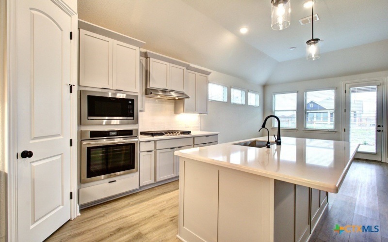 12197 Heartvine Parkway, Schertz, TX 78154, 3 Habitaciones Habitaciones , ,2 BañosBaños,Residential,En Venta,12197 Heartvine Parkway,0,601101