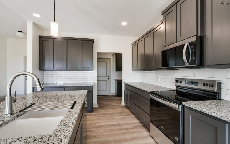 1426 AMHERST STREET, Burkburnett, TX 76354, 3 Habitaciones Habitaciones , ,2 BañosBaños,Residential,En Venta,1426 AMHERST STREET,0,181678