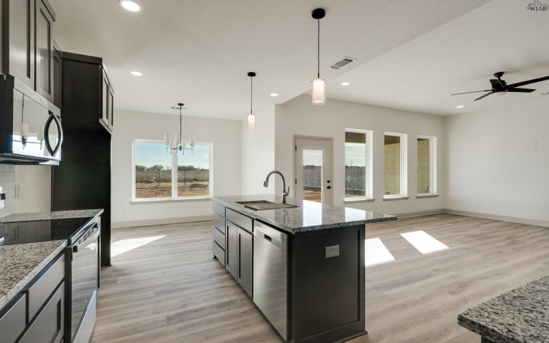 1426 AMHERST STREET, Burkburnett, TX 76354, 3 Habitaciones Habitaciones , ,2 BañosBaños,Residential,En Venta,1426 AMHERST STREET,0,181678