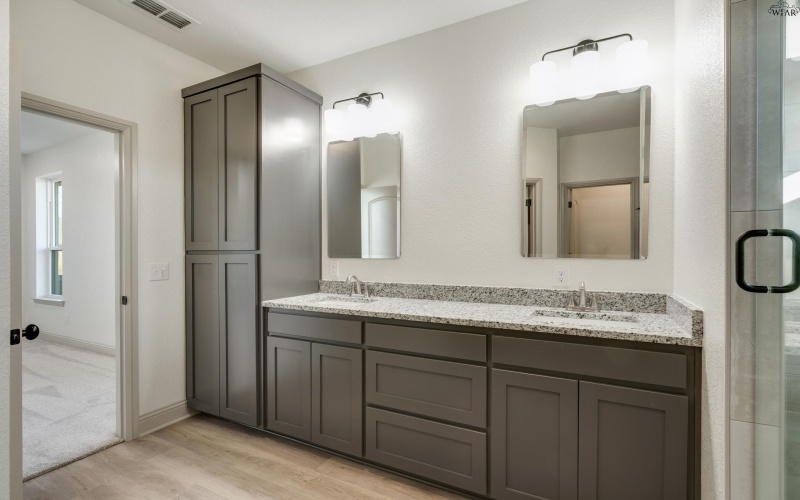 1426 AMHERST STREET, Burkburnett, TX 76354, 3 Habitaciones Habitaciones , ,2 BañosBaños,Residential,En Venta,1426 AMHERST STREET,0,181678