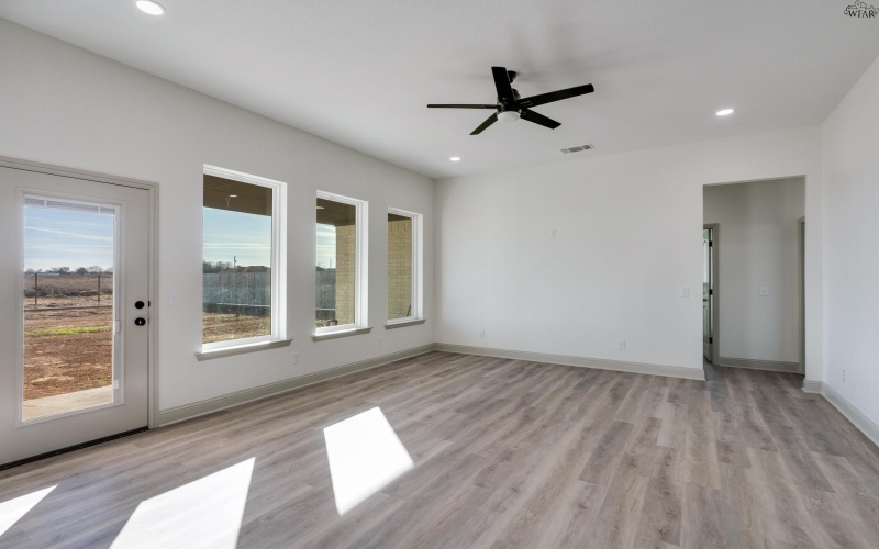 1426 AMHERST STREET, Burkburnett, TX 76354, 3 Habitaciones Habitaciones , ,2 BañosBaños,Residential,En Venta,1426 AMHERST STREET,0,181678