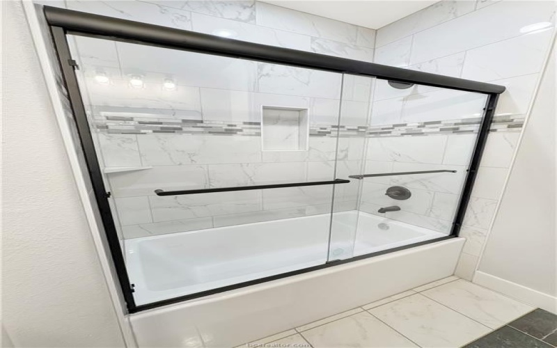 2100 Zebrina Court, Bryan, TX 77807, 4 Habitaciones Habitaciones , ,2 BañosBaños,Residential,En Venta,2100 Zebrina Court,0,26000165